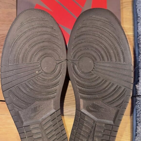 Travis Scott Jordan 1 High - Picture 2 of 5